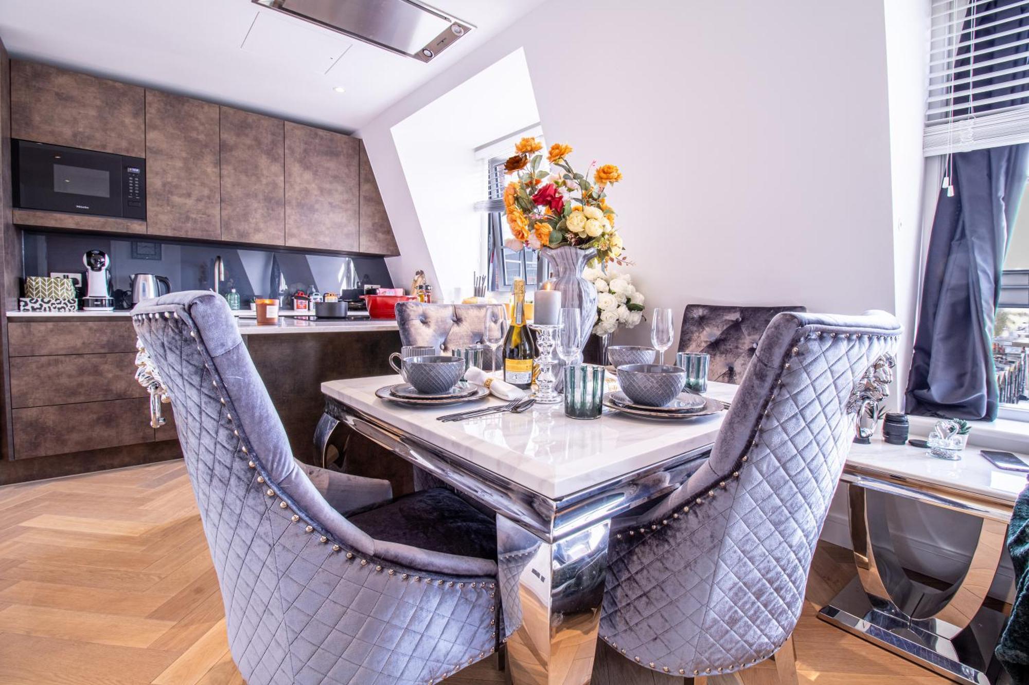 Luxurious 1-Bedroom Penthouse In Marble Arch 71 London Ngoại thất bức ảnh