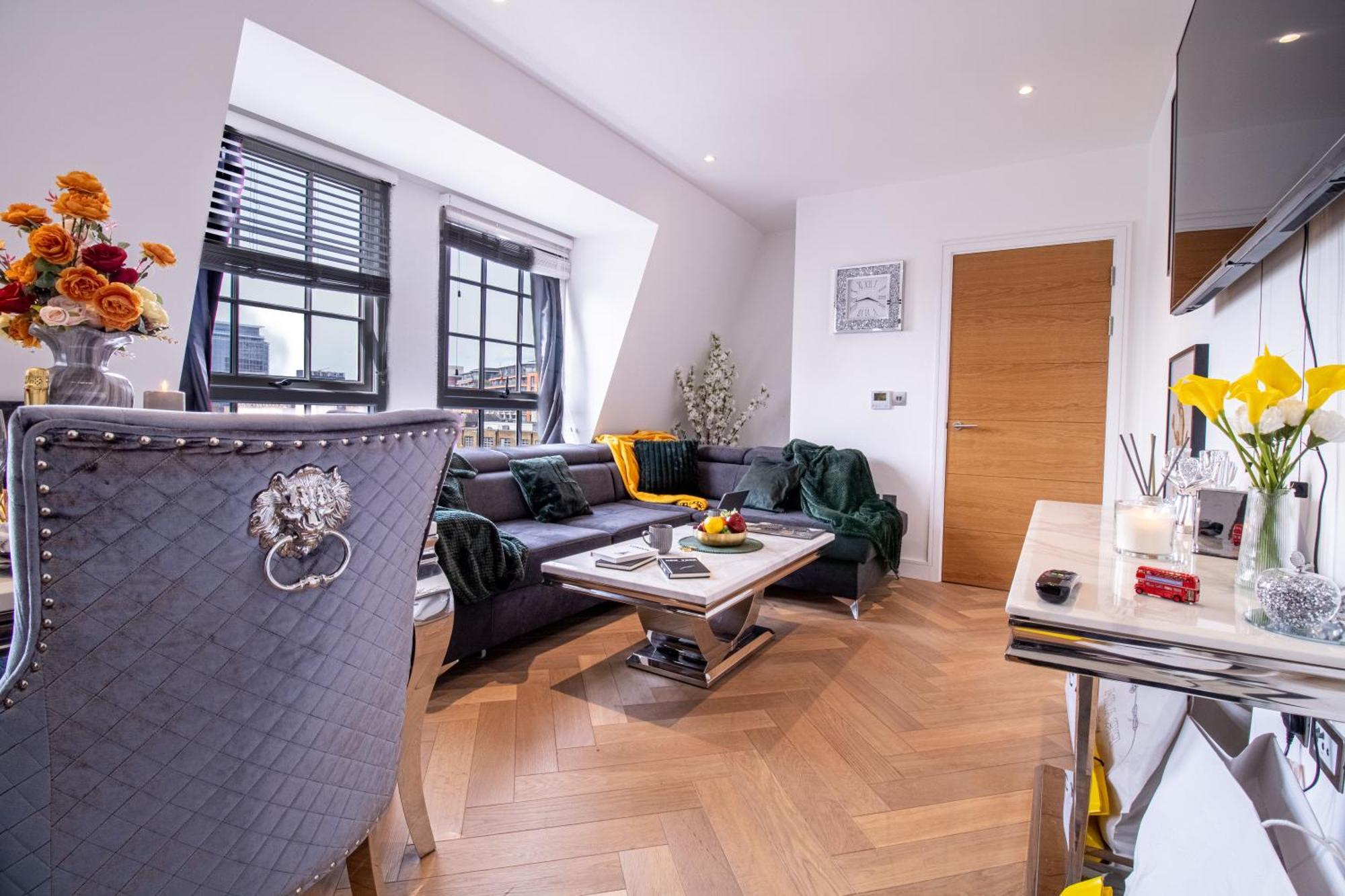 Luxurious 1-Bedroom Penthouse In Marble Arch 71 London Ngoại thất bức ảnh