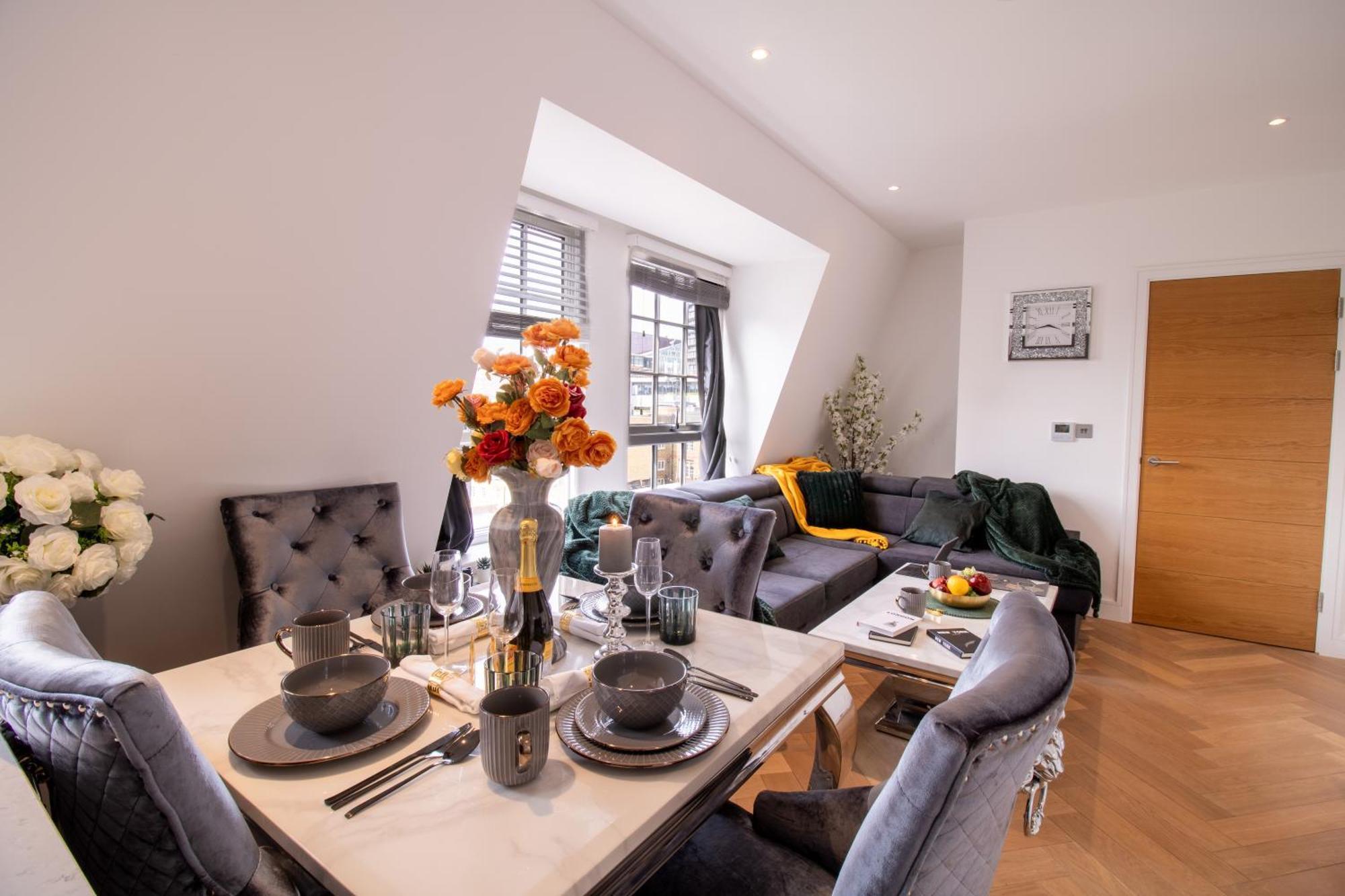 Luxurious 1-Bedroom Penthouse In Marble Arch 71 London Ngoại thất bức ảnh